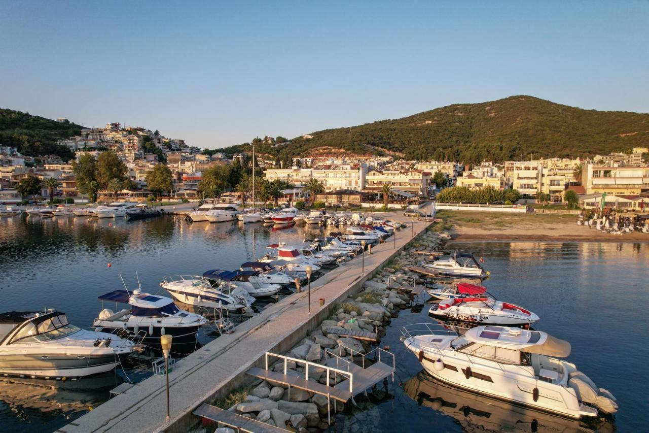 Blue Wave Luxury Suites Nea Iraklitsa Exteriér fotografie