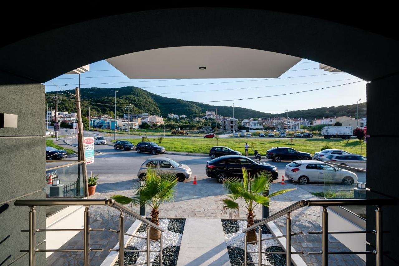 Blue Wave Luxury Suites Nea Iraklitsa Exteriér fotografie
