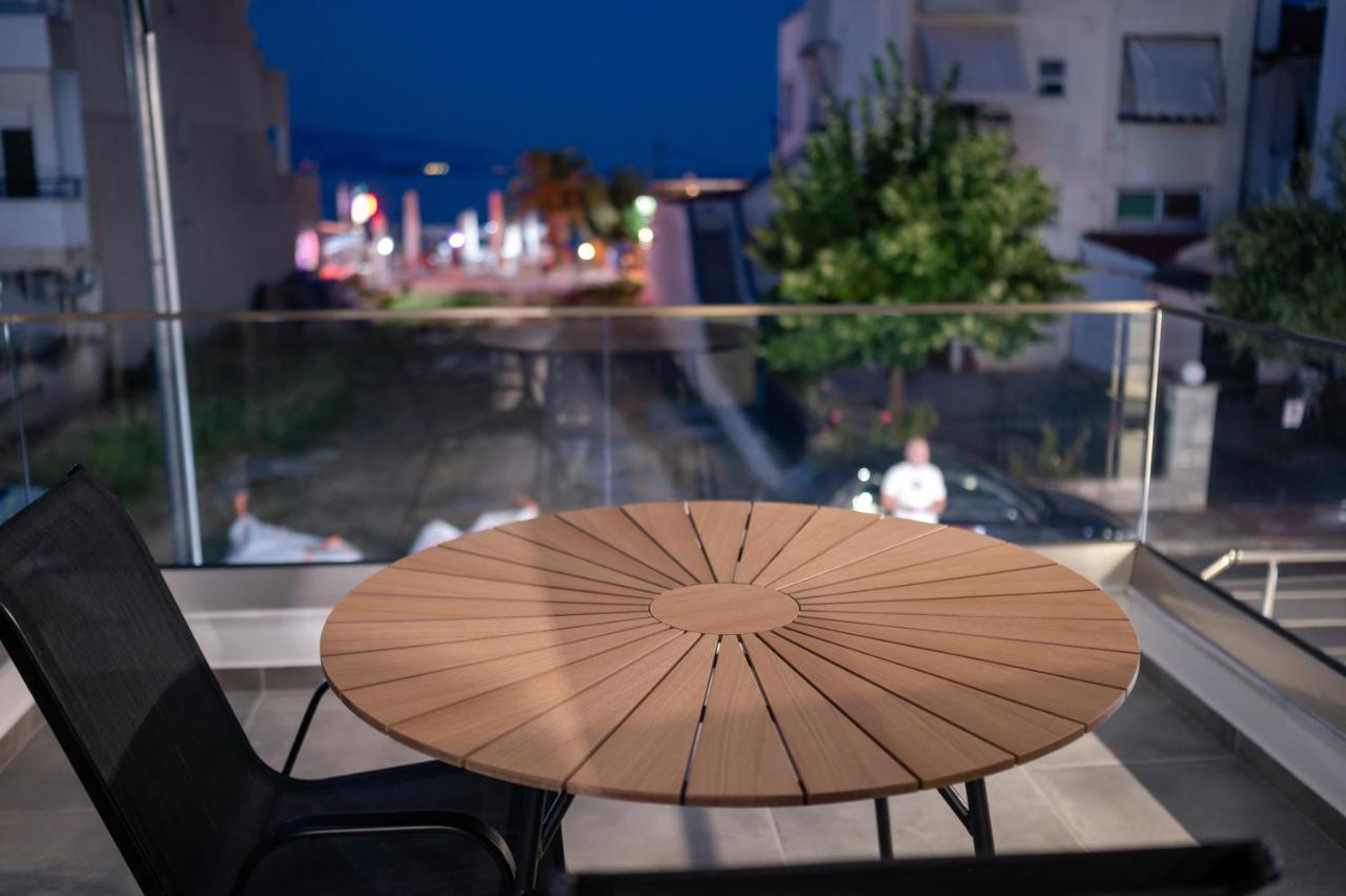 Blue Wave Luxury Suites Nea Iraklitsa Exteriér fotografie