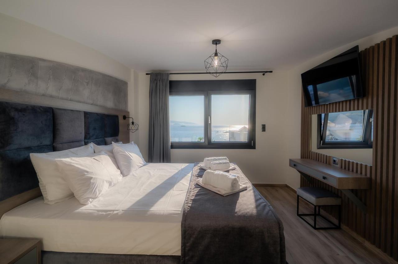 Blue Wave Luxury Suites Nea Iraklitsa Exteriér fotografie