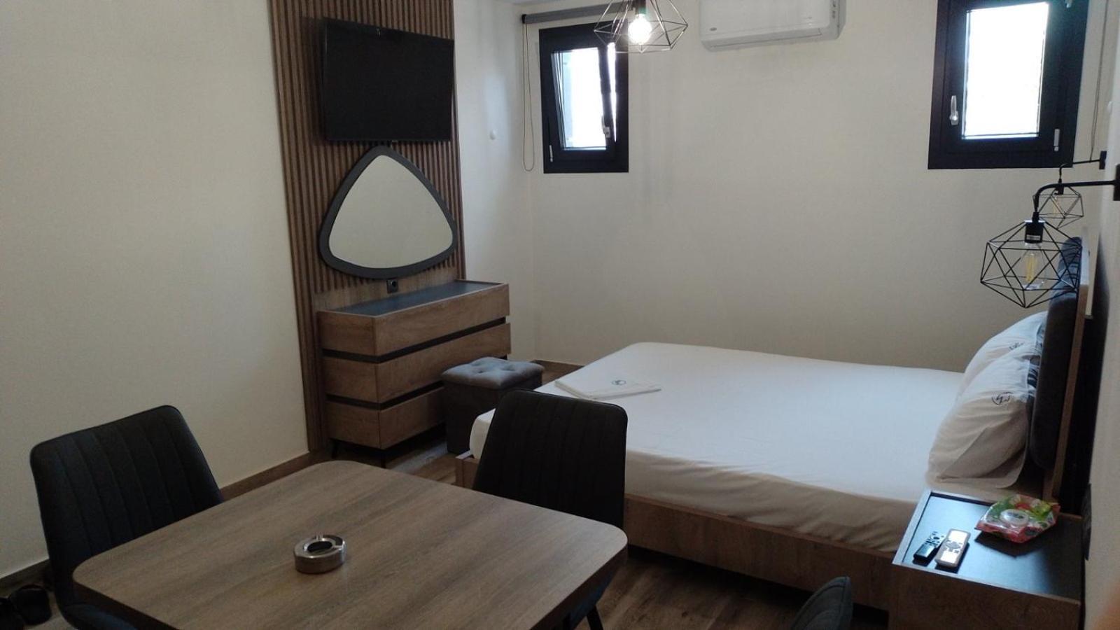 Blue Wave Luxury Suites Nea Iraklitsa Pokoj fotografie